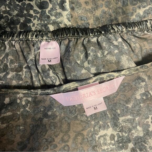 Victoria's Secret Silky Leopard Print Pajama Set - Tank Top Pants Sleepwear - Picture 3 of 5